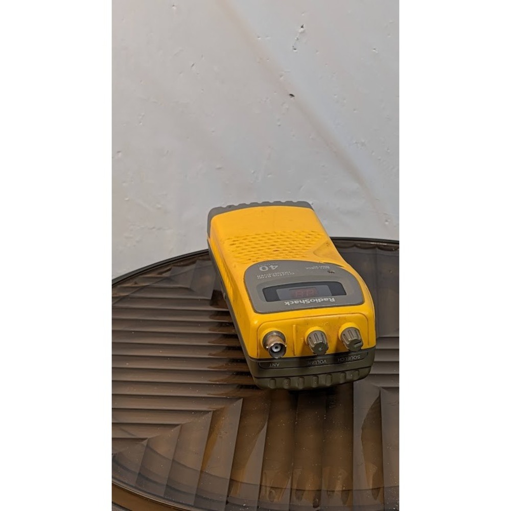 RadioShack CB Transceiver Unisex OS Yellow Fair 40 Channel Handheld 21-1679 - Picture 6 of 7